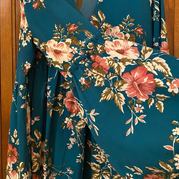 Boho floral dress 🦚 - Picture 3 of 4